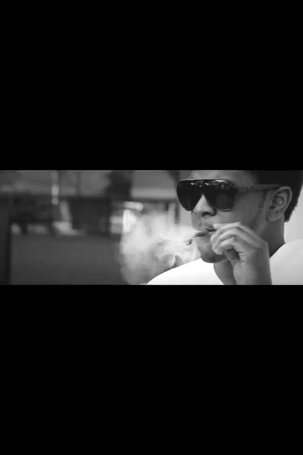 MazaratiTm's tweet photo. @Murder4HireMazi: http://t.co/Ad94CVj3uQ Ricky Mazarati x ChillOut | Video | http://t.co/NJBIpUZO8G