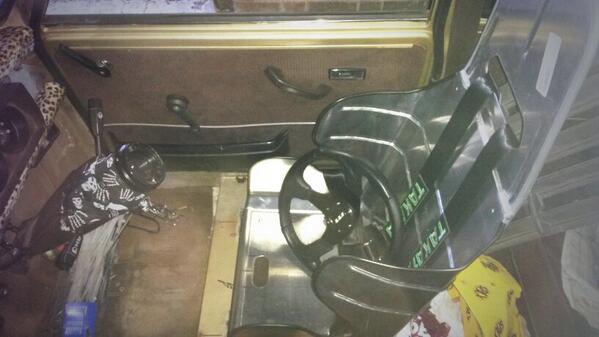 MiniStance's tweet image. Who cares if it's uncomfortable when it looks this good #kirkeyseat #takata #harness #classicmini #retrostance #mini