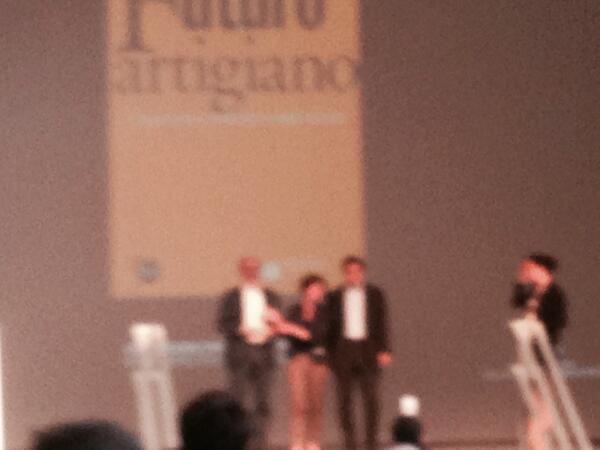 @stefanomicelli vince il #compassodoro #ADI con #futuroartigiano : bravissimo !!!