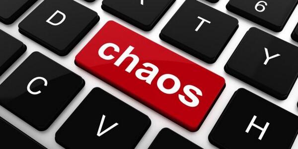 Gizmodo's tweet image. It only takes one bozo to kill your cloud data gizmo.do/NBe65uB
