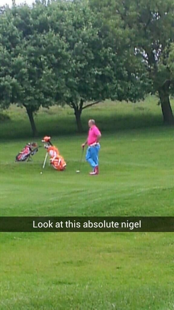 The thing that gets me, this guy must actually think he looks good.

#Wanker