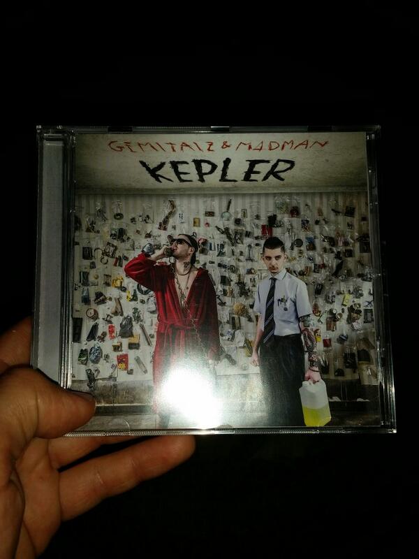 PeppeBonfitto's tweet photo. Napoli - Foggia con la bomba in mano in attesa di spaccare l'impianto di casa. #KEPLER @TheTrueGemitaiz @orangeMadMan http://t.co/0MQlAjNULR