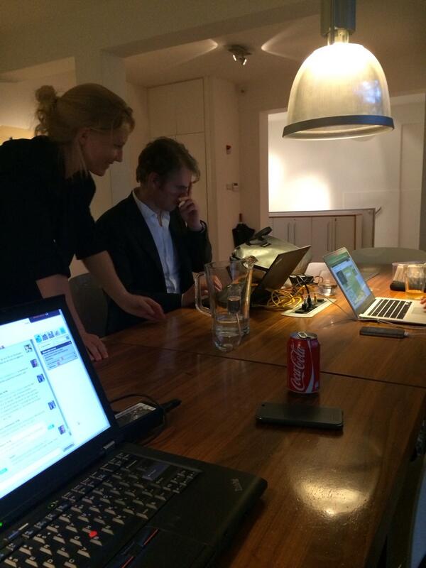 Stelt001's tweet photo. Jimmy is er klaar voor vragen. Modereren bij #4GConnect http://t.co/CxcYYgo4HU