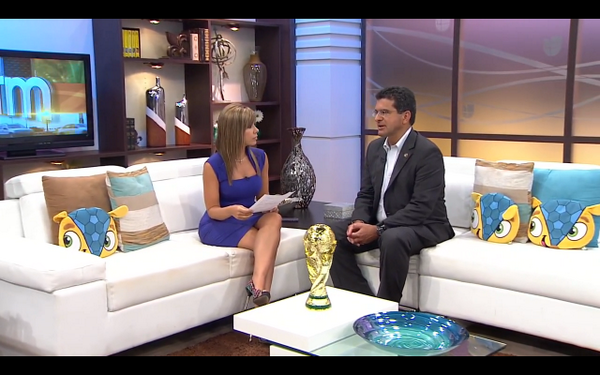 GovPierluisi's tweet photo. VIDEO: Entrevista en @UnivisionPR con @ZugeyLamela. #PRPodemos http://t.co/TzvHkDN6xg http://t.co/lzJbPSmggy