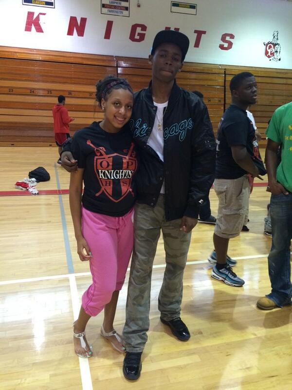 SuperRYY's tweet image. Bestie @_StayFoolin 😘😘😘 #lastday #seniorpicnic #itrained #weinside