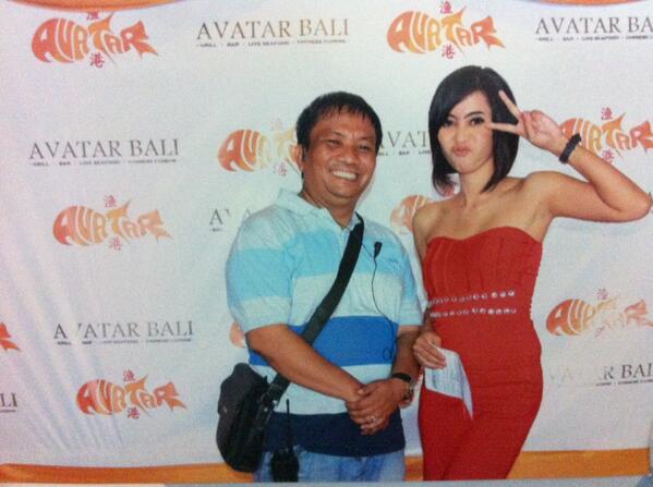 KeY_Zha's tweet photo. MC'ing "Grand Opening Avatar Bali Resto Jimbar Bay (28-5-2014) http://t.co/ljKEozR2gz