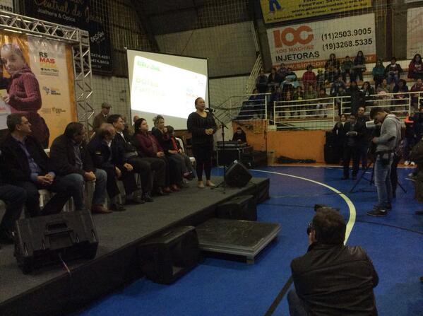 governo_rs's tweet image. &quot;O bolsa família junto com o #Pronatec é uma forma de emancipação&quot;, aluna e beneficiaria Cátia Conceição