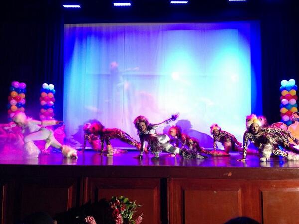 DDHH_Ec's tweet photo. La academia #Prodanci realizó apertura al show de clausura del 2do taller cultural para hijos de #PPL #CCE #Guayas. http://t.co/DeWTf24tLT
