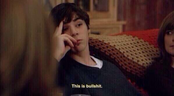 tomlinsonasfuck's tweet photo. "Troy Austin is very worried about Louis" 

Fandom: http://t.co/7dqsMHxNju
