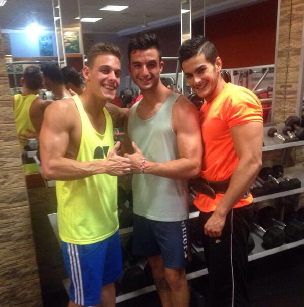 Megiass's tweet photo. En el gym http://t.co/LrDwmDmCvF
