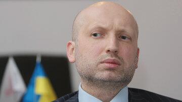 qudimusuner's tweet photo. #яндекс, #yandex, #политика, #культура, #общество Турчинов требует возобновить антитеррористич http://t.co/bSKsuHE36l http://t.co/OQ0hfjkXht