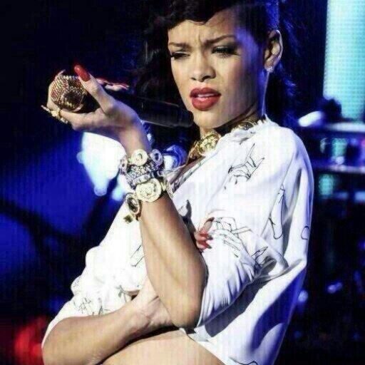laughloveKenya_'s tweet photo. "@BadGalKayK: When I kept seeing me and Caryn with the same hairstyles I was like.... #CTCONFESSIONS http://t.co/cvYEyvUEmr" ✋🙈🙊