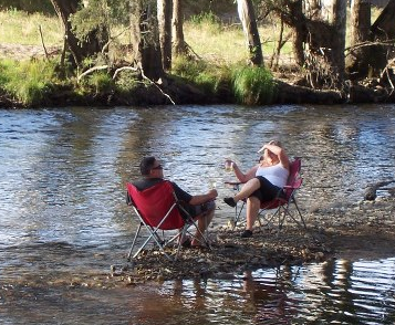 ElmCottageTumut's tweet photo. "Timeout" is an apt title for this photo, click on it and you can see why! June  - great time to stay at Elm Cottage! http://t.co/6q8IVHfNay