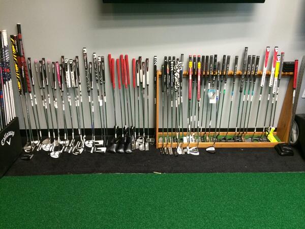 PNW_codyrowe's tweet image. Organized our putters last night, anyone need a new flatstick? #rolltherock #counterbalanced
