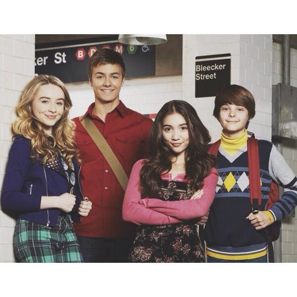 SabrinaAnnLynn's tweet photo. Bleecker st. With the best friends @coreyfogelmanis @peytonmeyer9 @rowblanchard http://t.co/IgyuImDXwh