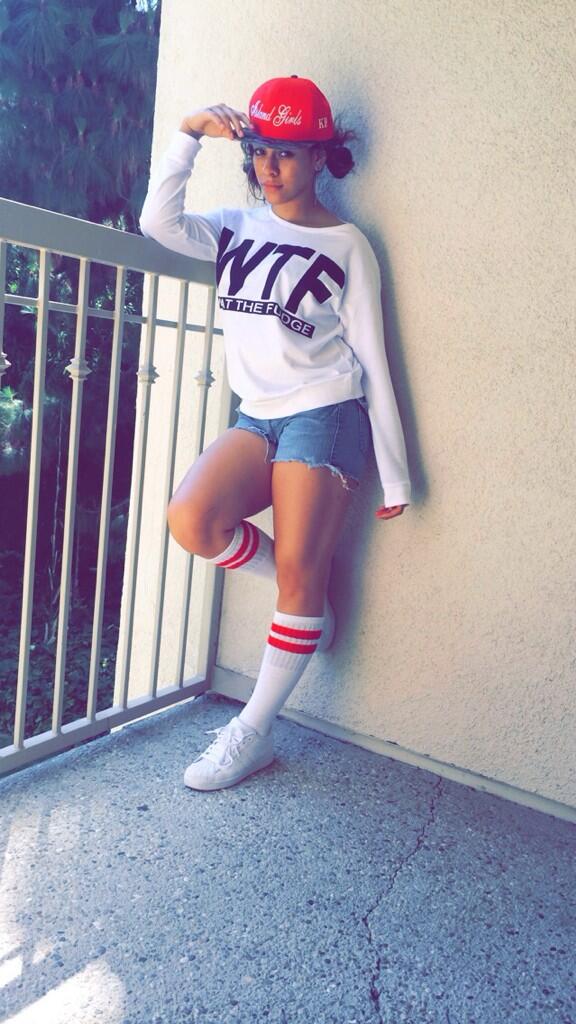 dinahjane's tweet photo. w.t.f http://t.co/LOyWftXxtE