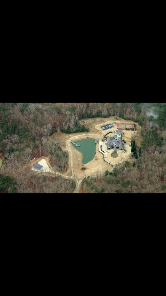 YoungLifeMemory's tweet image. Ludacrises house be looking like a young life camp