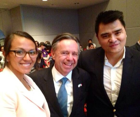 EmbamexEUA's tweet photo. Karla Robles, #AmbEMM & José Antonio Vargas at the presentation of @DOCUMENTEDfilm congrats José! http://t.co/xTijtOwW36