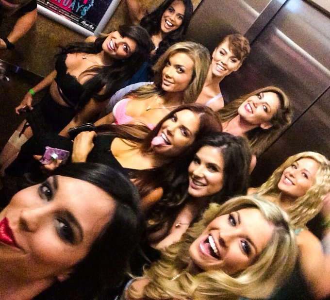 How many playmates can we fit on an elevator? Let's find out ?

@playboy #Playmates #Playboy #Models