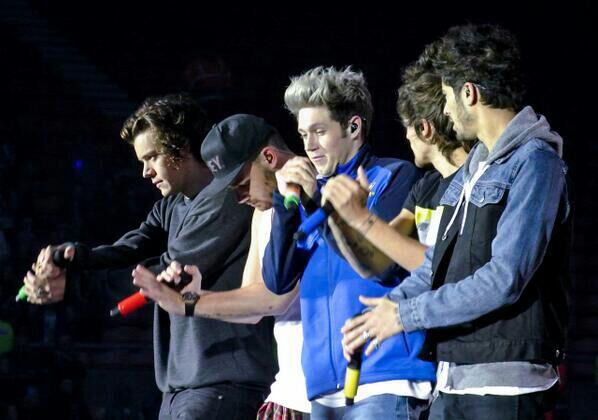 1DyeahINA tweet picture