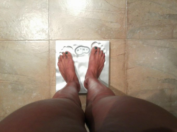 Pues no se parti&oacute; la aguja de la b&aacute;scula! que alivio! G G G!!! http://t.co/RzT4HkSZad