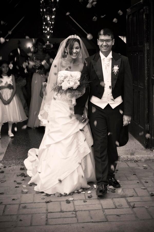 EvelynBarriosEB's tweet photo. Fotografia de Bodas y eventos sociales... Contactos 04245801707 http://t.co/z1HFpt4Tle