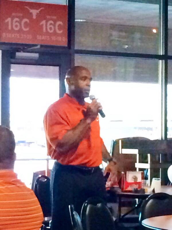 AustinCocktails's tweet photo. Welcoming Coach Strong to UT Stadium with Austin Cocktails #UTFootball #DrinkBetter http://t.co/H8ILcm1pCr