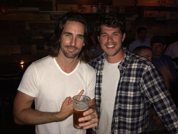 jakeowen's tweet photo. @davidwoodson 
#followthisguybecausehe'snotabigtweeter http://t.co/dh8B9PHZUM