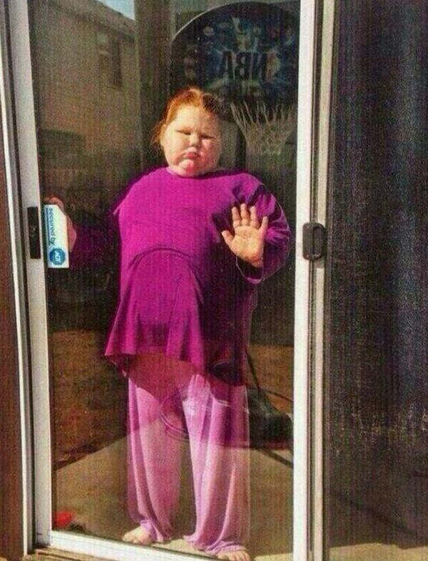 TheGreatKingSIR's tweet photo. Meanwhile us Lakers fans been looking at the playoffs like.... http://t.co/RUyaRB6n20