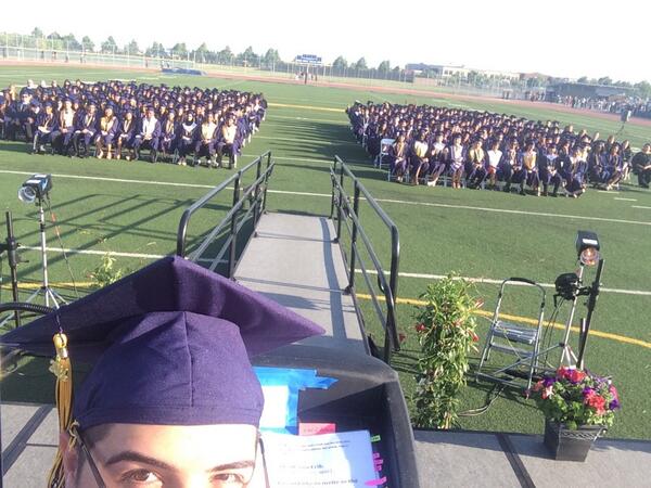 IHS_CO2014's tweet photo. 2014's iconic graduation selfie! http://t.co/JVijDNZSrG