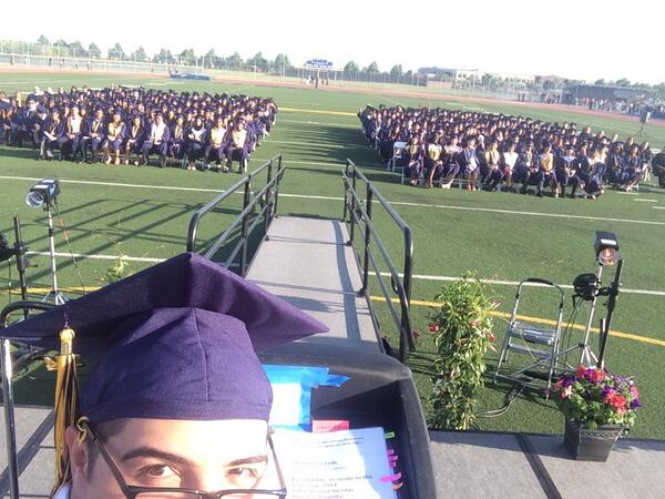 IHS_CO2014's tweet photo. 2014's iconic graduation selfie! http://t.co/JVijDNZSrG