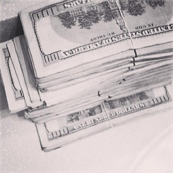 oscardona_'s tweet image. RT if your about your paper