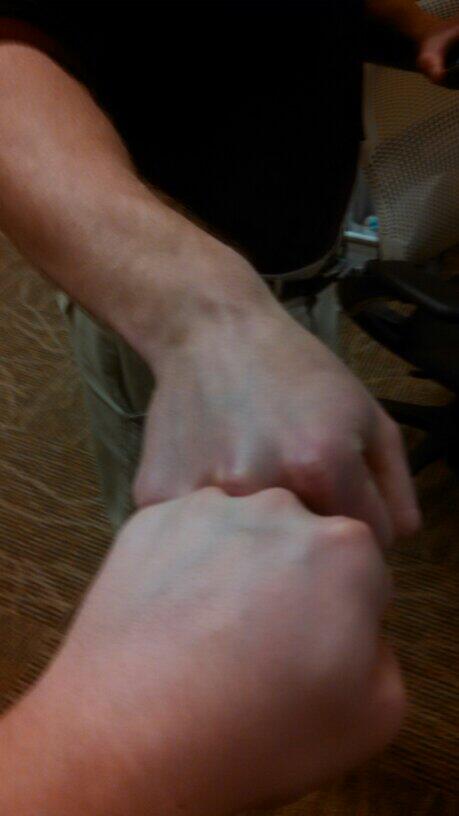 ReimerMeThis's tweet photo. Shift handoff! #HRLSummer #staffpower #teambuilding @matt17th http://t.co/Zzj9Cy75Nq