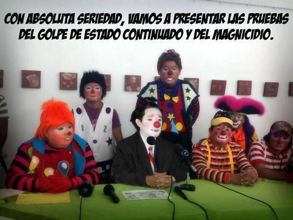 Maruja0204's tweet photo. Así lució en realidad el show de las supuestas pruebas de magnicidio y golpe de estado #PuroCuento vía @crsaco http://t.co/FU2n4635hT