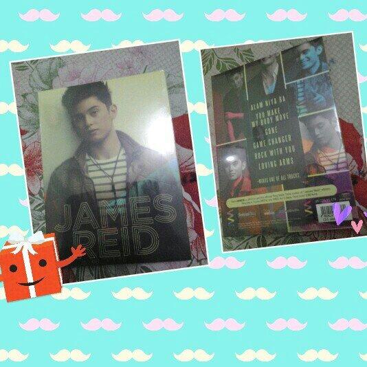 marie_rochelle's tweet photo. Finally.... @jamesxreid 's album love it http://t.co/UAWRNMv3QT