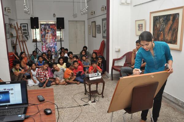 newlightkol's tweet photo. Sound of Music!    Music Workshop at #NewLightKol with @Cishita24 #IshitaChakravarty @urmibasu1 http://t.co/9twGjs9Tkk