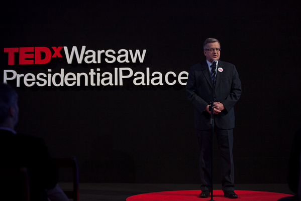 EMLAB_Agency's tweet image. 1st official photos: Bronislaw Komorowski, #president of Poland, opening special #TedxWarsaw.