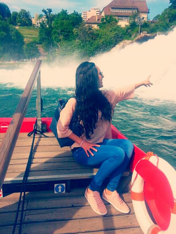 noelia_rec's tweet photo. Impresionante catarata! Y bonita sensacion! http://t.co/y5dPB65Vq1