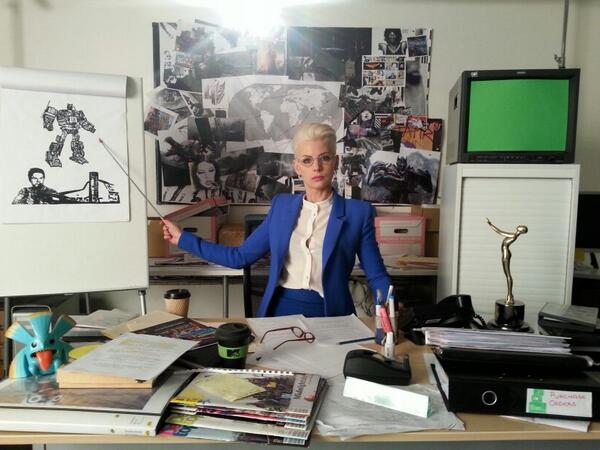 KatePeckme's tweet photo. The Peck Report @mtvaustralia reporting on all the top #Peckish headlines. http://t.co/3v6NZngJZ8