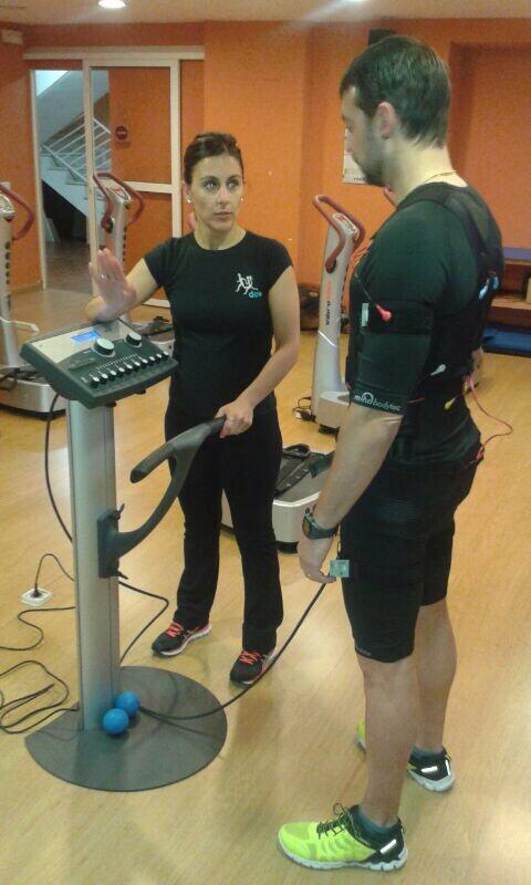 AncondeConde's tweet photo. Ayer nueva sesión de #mihabodytec en #olympialcoy, Carolina gracias!!!! http://t.co/DzpzAIK1KR