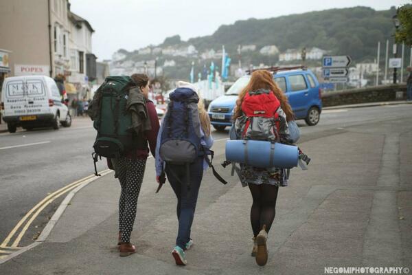 Looemusicfest's tweet image. Need a caravan or camping pitch? @tregoadpark @TencreekLooe @Parkdean - they&apos;re on the festival shuttle bus route!