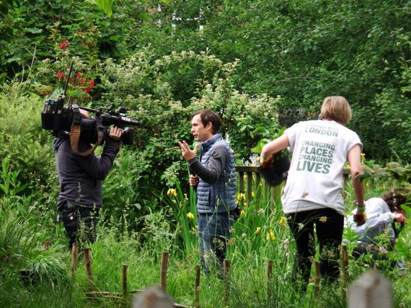 GrahamP_Wales's tweet photo. Rachel Kirk @GroundworkLON being interviewed this morning on BBC about plant reuse scheme #chelseareuse http://t.co/505xMbY6yS