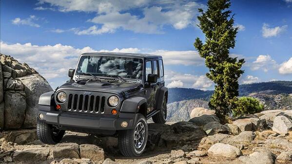 RuSardi's tweet photo. Woow!!! #kiteboard #jeep "@Masters_kite: @Jeep_es tendrá rampas en #TMK14 para probar el Jeep Wrangler ¡auténtico! http://t.co/ZB0UTBbwdM"