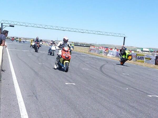 ColorinKing's tweet photo. Circuito de Valladolid Fk1 http://t.co/RRq8zSW9U0