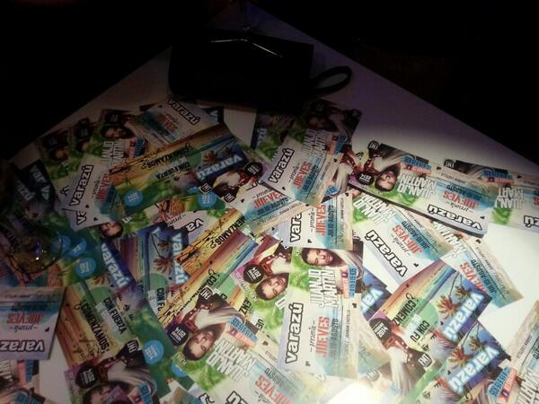 domingonano's tweet photo. Ya empiza lo bueno en @Varazu  este verano todos los jueves dj residente Juanjo Martin @ErikRiolobos @PedroJGSB rt http://t.co/Rrgk39CEyB