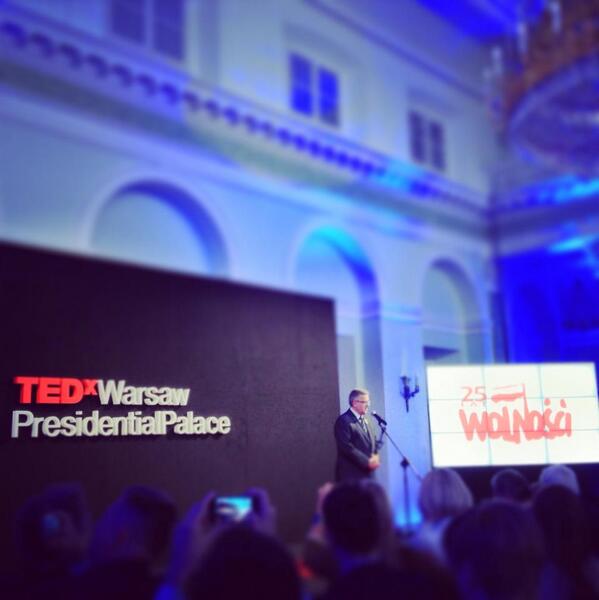 EMLAB_Agency's tweet image. Bam! Who's doing better event than us 2day?? #rubbingshoulderswiththeman #komorowski #tedxwarsawpresidentialpalace