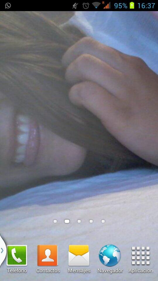 26Amparito7's tweet photo. No hay nada mejor que desbloquear el movil y ver su puta sonrisa perfecta >>>>> @Laura_Jorcano http://t.co/HVVq6bgDrv