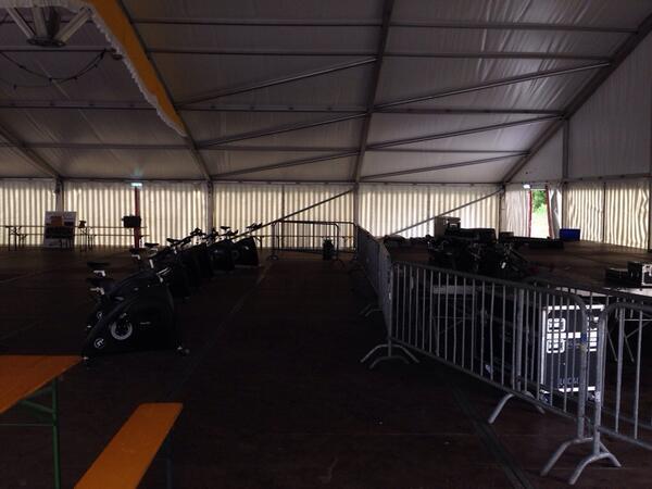 Lionsspin4life's tweet photo. Opbouw is in volle gang http://t.co/DuyciBIBhZ http://t.co/rLTiSoVRa1 http://t.co/RPQP06XcQT