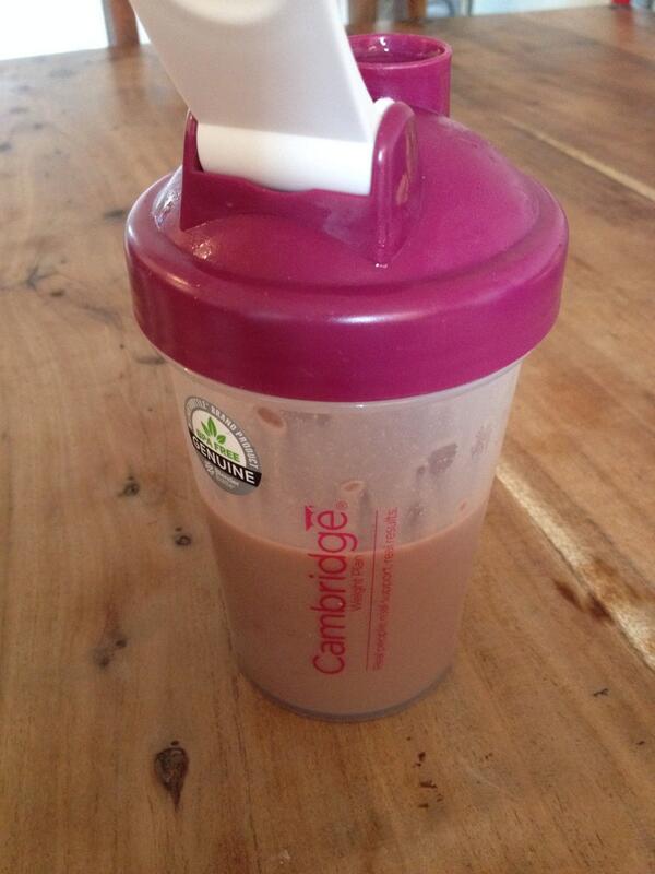 Had porridge for breakfast with a coffee, now time for a nice choccy shake :)