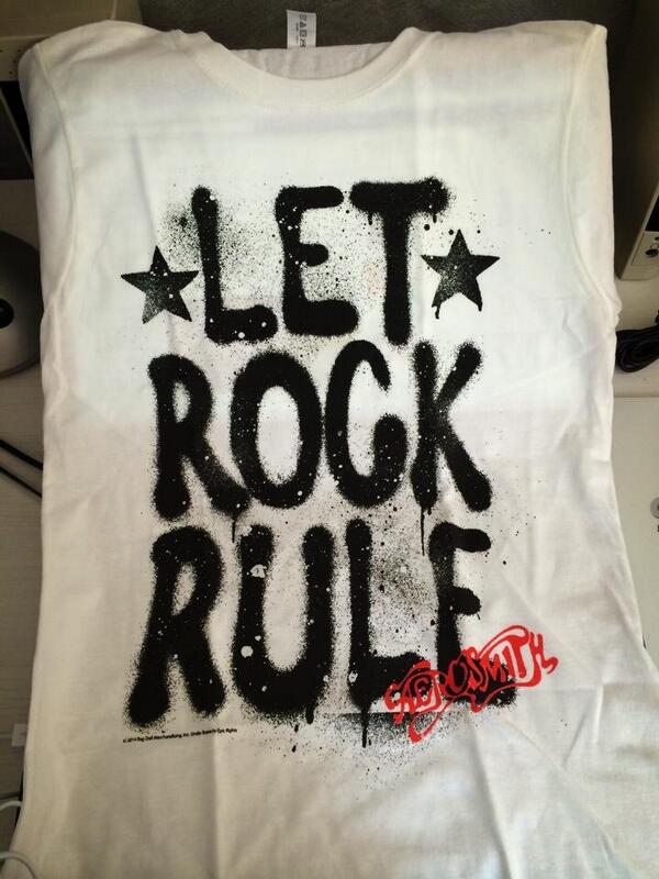 FraTyler's tweet image. Got it!Ready 2 rock Italy @IamStevenT @JoePerry @joeykramer @THaerosmith #letrockrule #aerosmith #globalwarmingtour